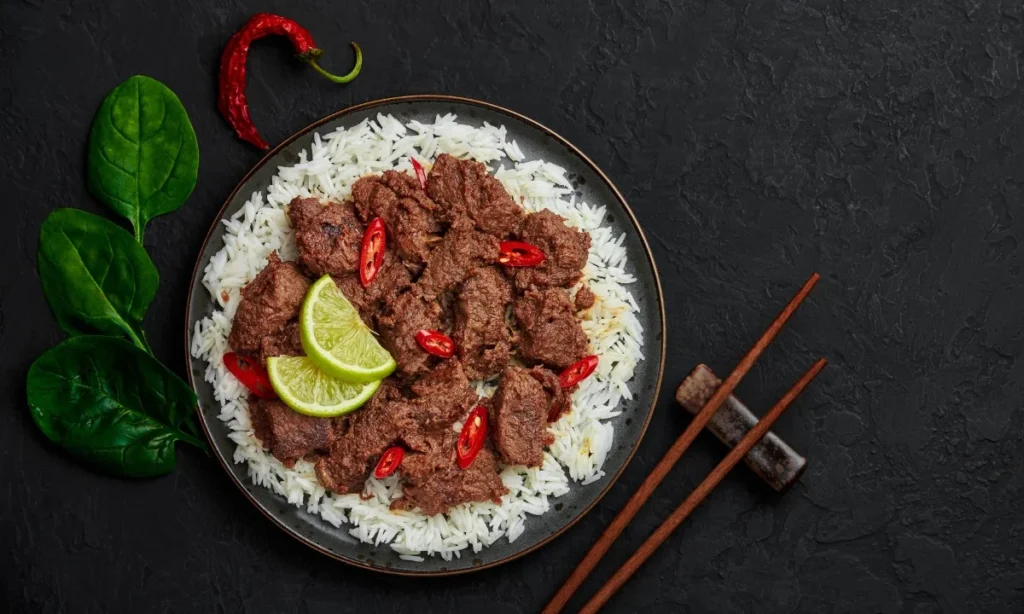 Rendang uit de slowcooker is ideaal voor een heerlijke Aziatische maaltijd