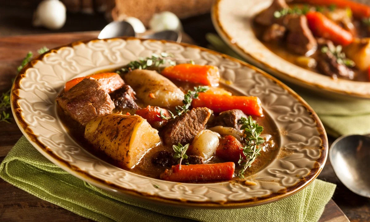 Vleesgerechten uit de slowcooker Vleesgerechten uit de slowcooker